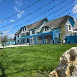 Pensiunea Briza Marii Гостевой дом 4*